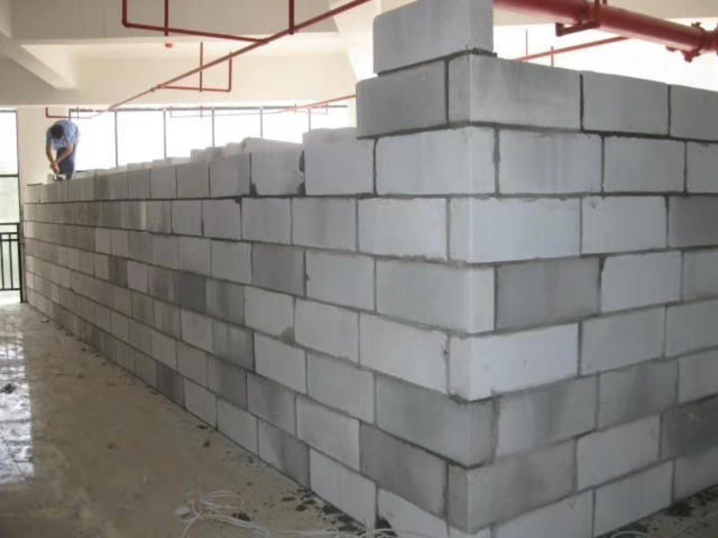龙湖蒸压加气混凝土砌块承重墙静力和抗震性能的研究